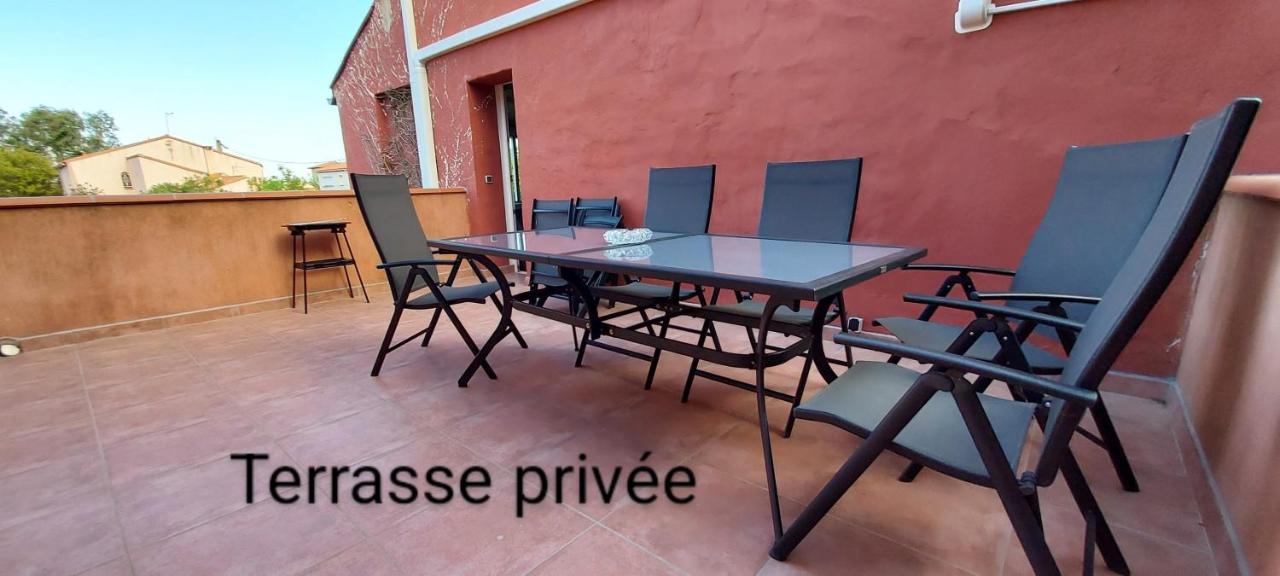 Le Barcares Logement Climatise Pour 6 Personnes, Draps Et Serviettes Non Fournis Air-Conditioned Accommodation For 6 People, Sheets And Towels Not Provided Alojamiento Con Aire Acondicionado Para 6 Personas, Sabanas Y Toallas No Incluidas Extérieur photo