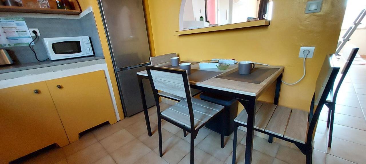 Le Barcares Logement Climatise Pour 6 Personnes, Draps Et Serviettes Non Fournis Air-Conditioned Accommodation For 6 People, Sheets And Towels Not Provided Alojamiento Con Aire Acondicionado Para 6 Personas, Sabanas Y Toallas No Incluidas Extérieur photo