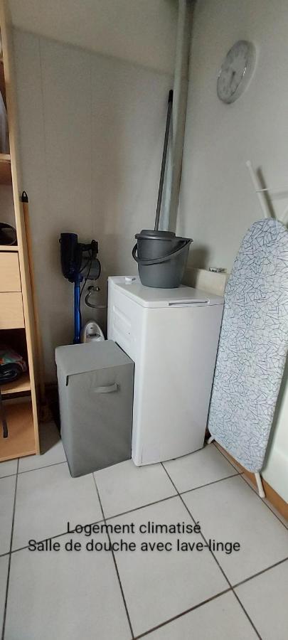 Le Barcares Logement Climatise Pour 6 Personnes, Draps Et Serviettes Non Fournis Air-Conditioned Accommodation For 6 People, Sheets And Towels Not Provided Alojamiento Con Aire Acondicionado Para 6 Personas, Sabanas Y Toallas No Incluidas Extérieur photo