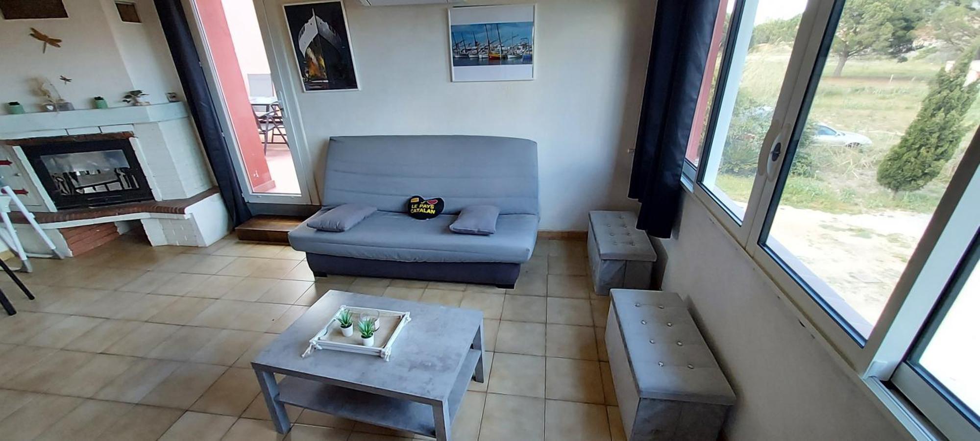 Le Barcares Logement Climatise Pour 6 Personnes, Draps Et Serviettes Non Fournis Air-Conditioned Accommodation For 6 People, Sheets And Towels Not Provided Alojamiento Con Aire Acondicionado Para 6 Personas, Sabanas Y Toallas No Incluidas Extérieur photo